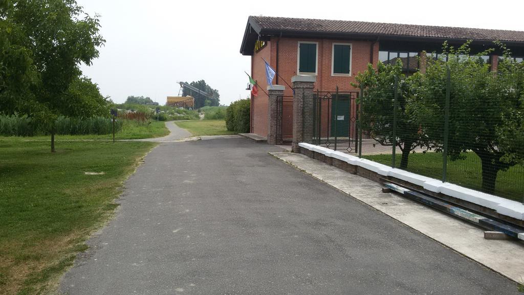 Albergo Del Po Viadana Exterior foto